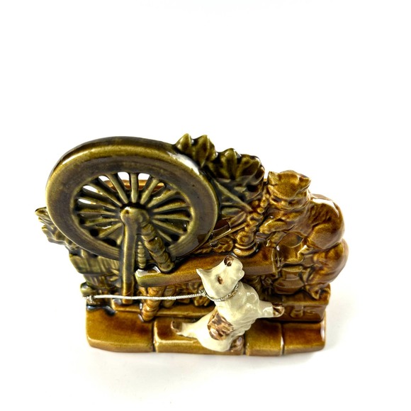 1950's McCoy Pottery Planter Dog And Cat At The Spinning Wheel 6.5" Tall - Picture 4 of 11